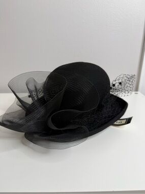 Milan by Charm Vintage Decorative Derby Hat Black Tulle flower NWT deadstock